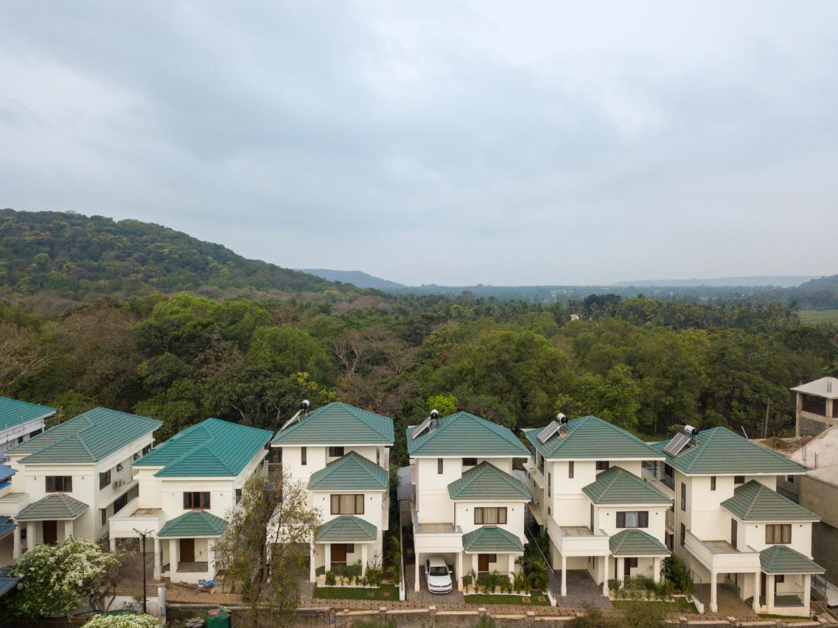 Ayan Villas With Private Pool Siolim Exterior photo