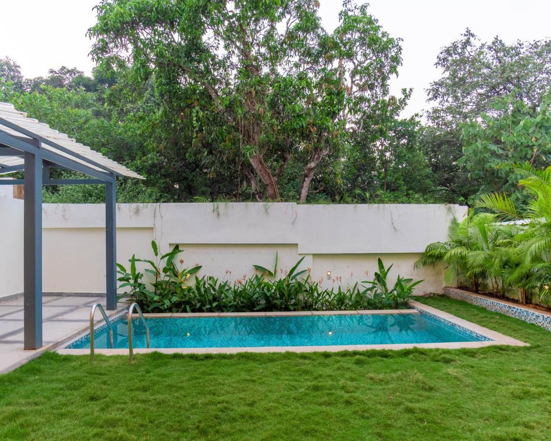 Ayan Villas With Private Pool Siolim Exterior photo